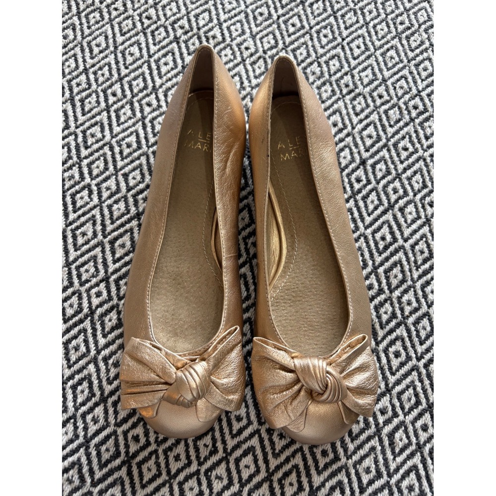 Alex Marie Gold Metallic Leather Bow Ballet Flats Womens Size 7.5M Slip On Shoes
